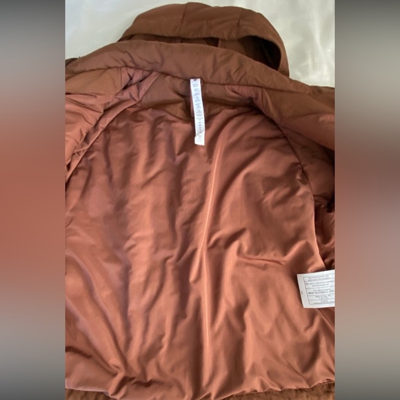 Lululemon Always Effortless Insulated Jacket size 2 brown color - Picture 5 of 6